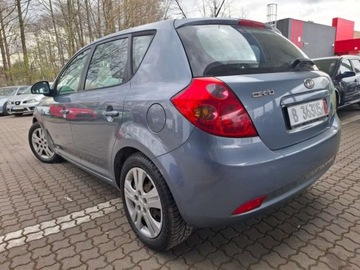 Kia Ceed I Hatchback 1.4 109KM 2007 Kia Ceed Piekna klimatyzacja bez rdzy 1.4 Benzyna 109KM, zdjęcie 15