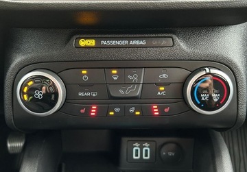 Ford Focus IV Hatchback 1.0 EcoBoost 125KM 2021 Ford Focus Titanium, Tempomat, Kamera, GPS, Podgrzewane fotele kierownica, zdjęcie 26