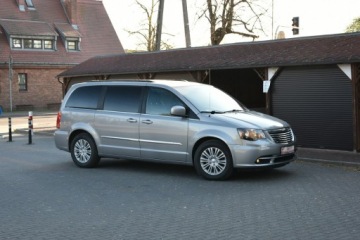 Chrysler Town &amp; Country V 2014 Chrysler Town &amp; Country S 3.6 V6 292KM 2014r., zdjęcie 7