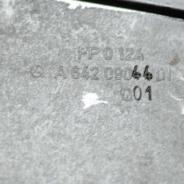 MERCEDES-BENZ GL PRAVÁ STRANA FILTR VZDUCHU SKŘÍŇKA A6420904401 350CDI 3
