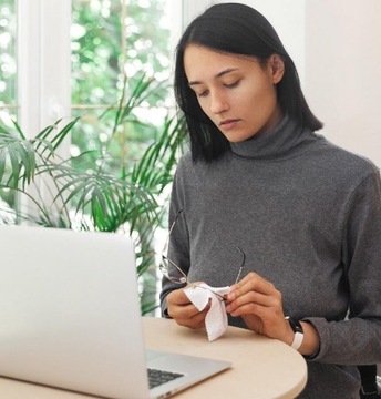 Белая ткань для мониторов очков из микрофибры