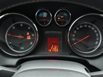 Opel Astra J Sports Tourer 2.0 CDTI ECOTEC 165KM 2011 Opel Astra 2.0 CDTI, 162 KM, Klima, Tempomat, zdjęcie 10