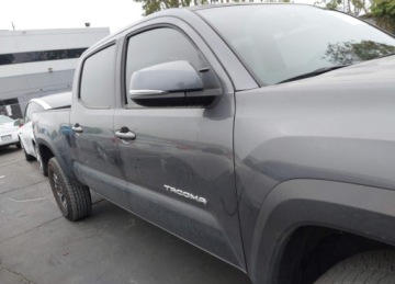 Toyota Tacoma II 2023 Toyota Tacoma SR5, V6, od ubezpieczalni 3.5 Benzyna 282KM, zdjęcie 1