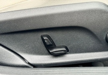 Mercedes Klasa C W205 Limuzyna 200 BlueTEC 136KM 2016 Mercedes-Benz Klasa C Avantgarde C200 136KM Full Led skory PDC Navi niski, zdjęcie 37