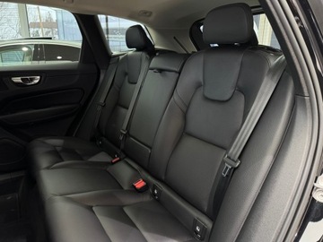 Volvo XC60 II 2022 Volvo XC 60 B5 AWD Plus Dark / 1 właściciel / Salo, zdjęcie 11