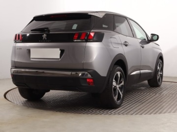 Peugeot 3008 II Crossover Facelifting  1.2 PureTech 130KM 2023 Peugeot 3008 1.2 PureTech, Salon Polska, zdjęcie 4