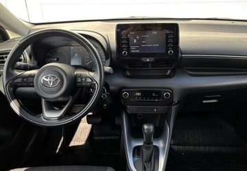 Toyota Yaris IV 2022 Toyota Yaris 1.5 Comfort e-CVT Salon PL 1.5 Hybryda 92KM, zdjęcie 10