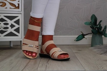 СПОРТИВНЫЕ САНДАЛИИ ЖЕНСКИЕ, НА ПЛОСКИХ РЕЗИНОВЫХ ПОЛОСКАХ