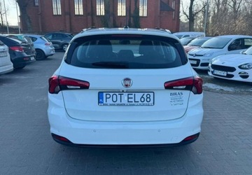 Fiat Tipo II Station Wagon 1.6 MultiJet 120KM 2017 Fiat Tipo Fiat Tipo 1.6 MultiJet DCT Lounge 1.6 Diesel 120KM, zdjęcie 5
