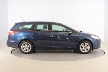 Ford Focus III Kombi 1.6 Duratorq TDCi DPF 115KM 2013 Ford Focus 1.6 TDCi, Navi, Klima, Parktronic,ALU, zdjęcie 5