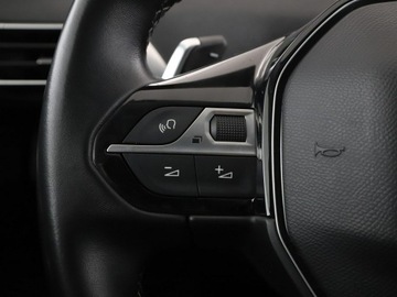 Peugeot 3008 II Crossover 1.2 PureTech 130KM 2019 Peugeot 3008 Automat Virtual Navi Kamera cofania, zdjęcie 30