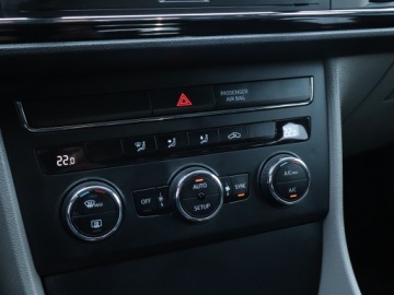 Seat Leon III ST 1.6 TDI CR 105KM 2015 Seat Leon 1.6 TDI, Salon Polska, Serwis ASO, zdjęcie 18