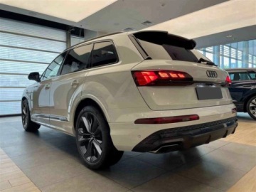 Audi Q7 II SUV Facelifting  3.0 50 TDI 286KM 2025 AUDI Q7 50 TDI quattro S Line Suv 3.0 (286KM) 2025, zdjęcie 1