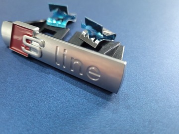 Эмблемы S-Line для Audi на решетке радиатора Silver Glossy