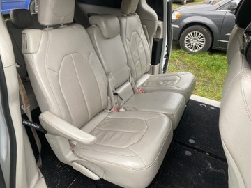 CHRYSLER PACIFICA 16- СИДЕНЬЯ, КОЖАНЫЕ СИДЕНИЯ, 3 РЯДА, 7 СИДЕНИЙ, С ПОДОГРЕВОМ
