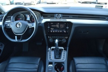 Volkswagen Passat B8 Limousine 2.0 TDI BlueMotion SCR 190KM 2019 Volkswagen Passat SalonPL 190KM DSG TDI HighlineSkoraACCNavi18Business ASO, zdjęcie 10