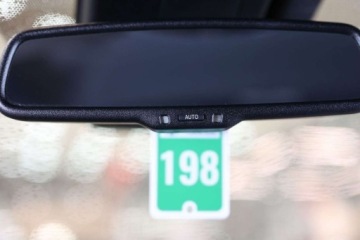 Toyota C-HR I Crossover Facelifting 1.8 Hybrid 122KM 2023 Toyota C-HR 1.8 Hybrid GPF GR Sport 1.8 Hybryda 122KM, zdjęcie 21