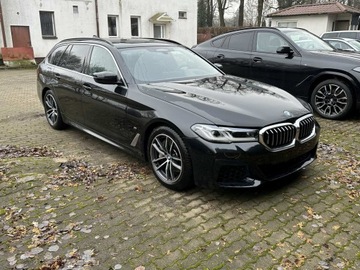 BMW Seria 5 G30-G31 Touring Facelifting 3.0 540d 340KM 2023 2023-04 BMW 540d xDrive Touring M-pakiet BEZWYPADKOWY