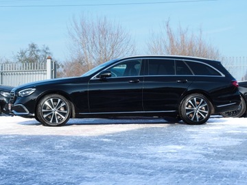 Mercedes Klasa E W213 2021 Mercedes E300de 306ps Lift Exclusive ACC hak Drive Pilot Blis Webasto Skóra, zdjęcie 35