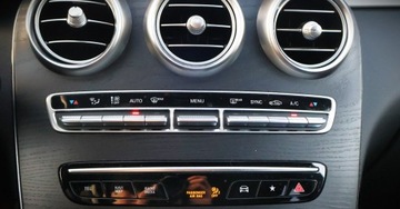 Mercedes GLC C253 2020 Mercedes-Benz GLC 2.0 258KM 4Matic AMG Navi Kamera Panorama Tempomat Gwara, zdjęcie 22