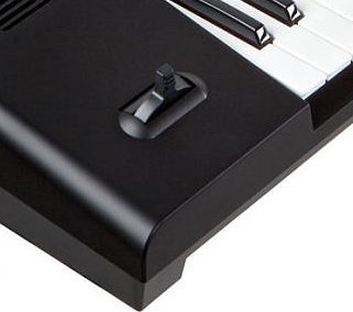 ROLAND BK-3-BK Клавиатура — синтезатор с педалью