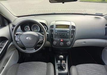 Kia Ceed I Hatchback 1.6 CRDi 90KM 2009 Kia Ceed Kupiony w Polsce - ubezpieczony - klimatyzacja 1.6 Diesel 90KM, zdjęcie 20