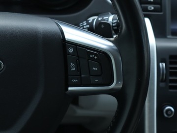 Land Rover Discovery Sport SUV 2.0 TD4 180KM 2017 Land Rover Discovery Sport TD4, Salon Polska, zdjęcie 19