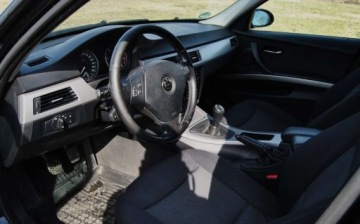 BMW Seria 3 E90-91-92-93 Limuzyna E90 320d 163KM 2006 BMW Seria 3 2.0 Diesel 163KM, Dobre wyposazenie, 2 Komplety kol, Ladnie ut, zdjęcie 4