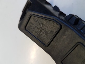 DRŽÁKY VÝZTUHA NÁRAZNÍKU PRAVÝ PŘEDNÍ KIA CEED III 2018-