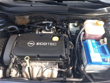 Opel Astra J Hatchback 5d 1.6 Twinport ECOTEC 115KM 2009 Opel Astra OPEL ASTRA H 1600 benzyna super stan 1.6 Benzyna 115KM, zdjęcie 29