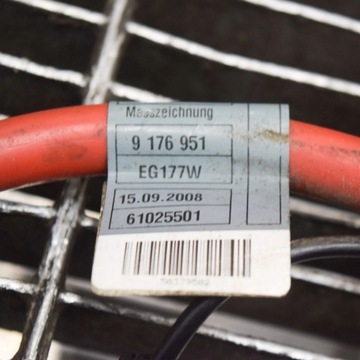 BMW 6 E63 E64 2009 PLUS / KLIKA PŘÍVOD AKUMULÁTORU