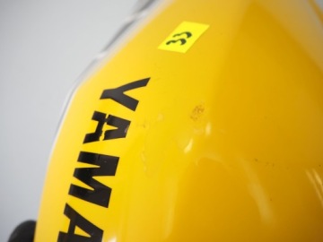 YAMAHA XSR-700 16-18 КРЫШКА ОБТЕКАТЕЛЯ ТОПЛИВНОГО БАКА ПРАВАЯ