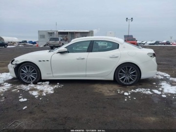 Maserati Ghibli 2019 Maserati Ghibli 2019 MASERATI GHIBLI S Q4 GRANLUSSO 3.0 Benzyna 424KM, zdjęcie 3