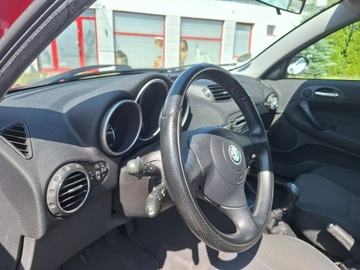 Alfa Romeo 147 Hatchback 1.6 i 16V T.Spark 120KM 2002 Alfa Romeo 147, zdjęcie 21
