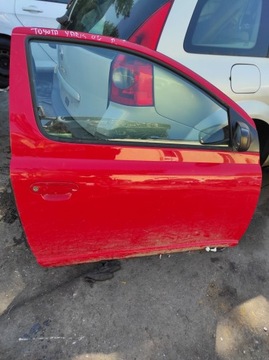 TOYOTA YARIS И ДВЕРИ ПЕРЕДНЯЯ ПРАВАЯ ЛЕВАЯ 3P0