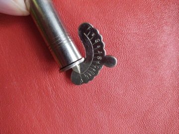 Старые трости для музыкальных инструментов.