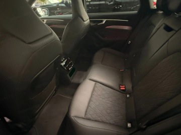 Audi A6 C8 Limousine Facelifting 2.0 40 TDI 204KM 2025 AUDI A6 TDI quattro S line Sedan (204KM) 2025, zdjęcie 15