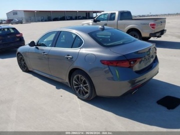 Alfa Romeo Giulia II Sedan Facelifting 2.0 Turbo 280KM 2020 Alfa Romeo Giulia 2020 Alfa Romeo Giulia RWD 2.0 Benzyna 280KM, zdjęcie 2