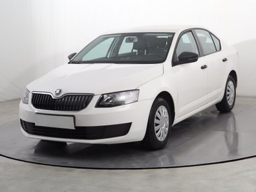 Skoda Octavia II Hatchback Facelifting 1.6 TDI CR DPF 105KM 2013 Skoda Octavia 1.6 TDI, Klima, Parktronic, zdjęcie 1