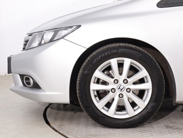 Honda Civic IX Sedan 1.8 i-VTEC 142KM 2014 Honda Civic 1.8 i-VTEC, Klima, Klimatronic, zdjęcie 14