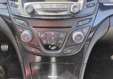 Opel Insignia I Sedan Facelifting 2.0 CDTI ECOFLEX 140KM 2014 Opel Insignia 2014r, 2.0CDTI. Uszkodzony tyl. Jezdzi. 2.0 Diesel 140KM, zdjęcie 14