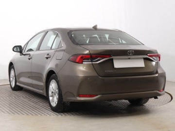 Toyota Corolla XII Sedan 1.5 VVT-i 125KM 2022 Toyota Corolla 1.5 VVT-i, Salon Polska, zdjęcie 3