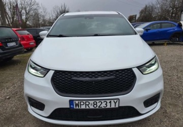 Chrysler Pacifica II 3.6 V6 Hybrid 264KM 2022 Chrysler Pacifica 3.6 eHybrid Touring L/S Skóry Kamery 360 Monitory FV 23%, zdjęcie 7