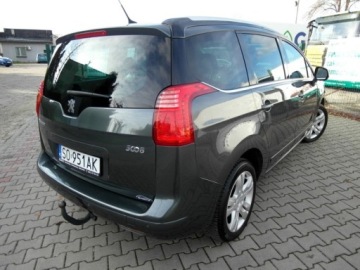 Peugeot 5008 I Minivan 2.0 HDi FAP 150KM 2011 Peugeot 5008 Allure Nawigacja Panorama Dach Head-Up 2.0 Diesel 150KM, zdjęcie 5