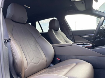 BMW Seria 5 G90-91 Touring 2.0 520d 197KM 2025 BMW 520 BMW 520d xDrive G61, Bogate wyposażenie, B, zdjęcie 13