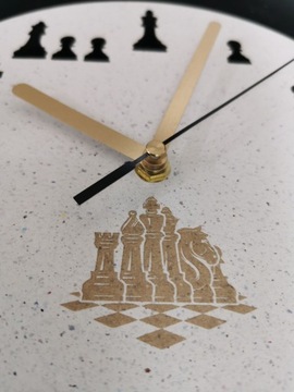 Часы с шахматным мотивом, гравировка в подарок