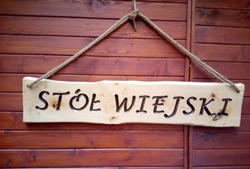 свадебная вывеска, свадебные надписи, деревянный дачный стол