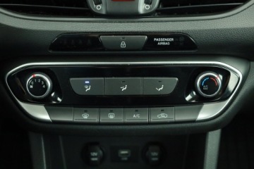 Hyundai i30 III Hatchback Facelifting 1.5 DPI 110KM 2022 Hyundai i30 1.5 DPI, Salon Polska, Serwis ASO, zdjęcie 9