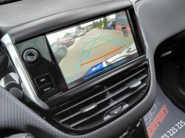 Peugeot 2008 I SUV Facelifting 1.2 PureTech 130KM 2018 Peugeot 2008 Navi Kamera Panorama Klimatronik 1.2 Benzyna 130KM, zdjęcie 8