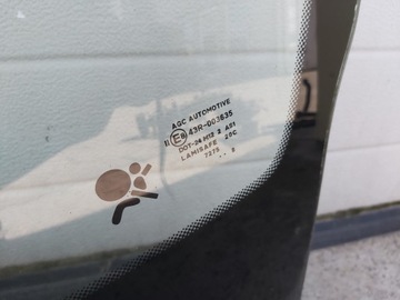 MEGANE III COUPE SKLO (OKNO) PŘEDNÍ ČELNÍ